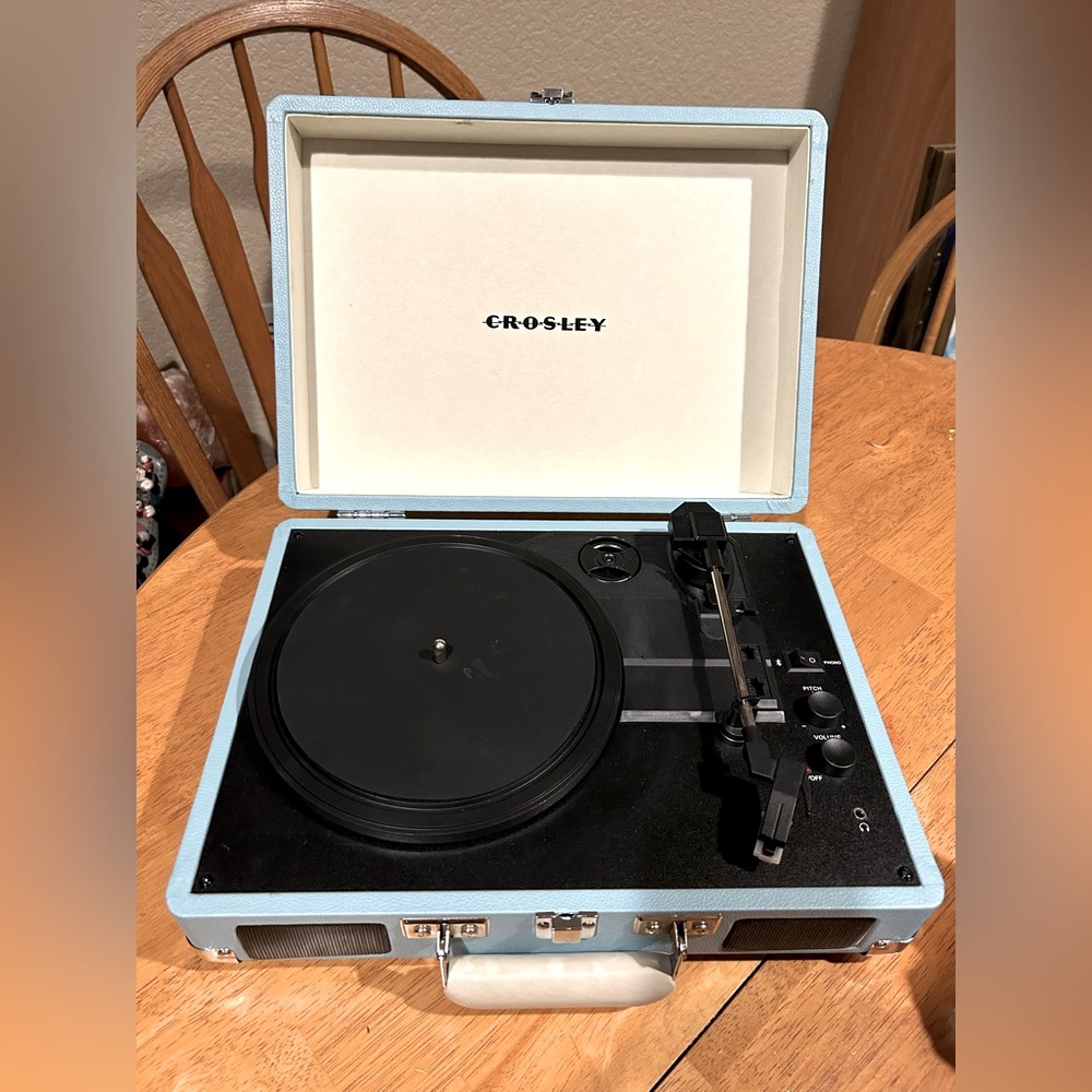Crosley records player